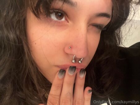 kaymillys Голі Зливи OnlyFans Фото 46