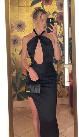 Keely Hodginkinson Голі Зливи OnlyFans Фото 5