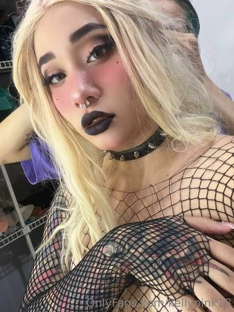 kellypink18