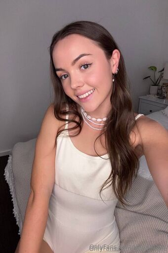 kiraamara Голі Зливи OnlyFans Фото 18