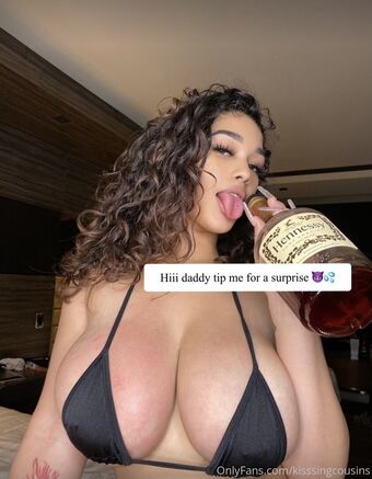 kisssingcousins