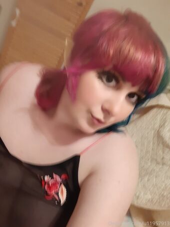 kitsucerise Голі Зливи OnlyFans Фото 19
