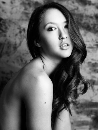 Kitty Queen Голі Зливи OnlyFans Фото 14