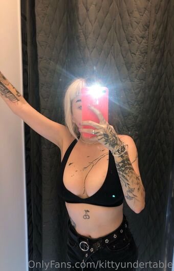 kittyundertable Голі Зливи OnlyFans Фото 3