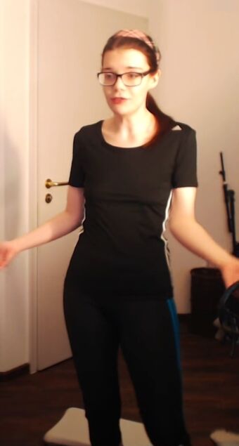Kritzelpixel Голі Зливи OnlyFans Фото 2
