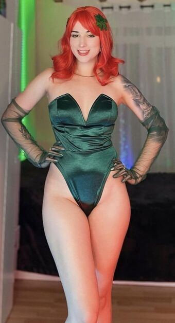 Ksenia Noche Голі Зливи OnlyFans Фото 1