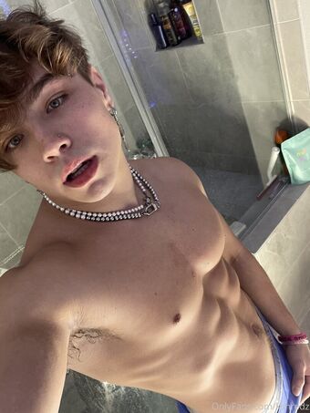 kshredz Голі Зливи OnlyFans Фото 4