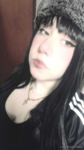 ladyraspberry Голі Зливи OnlyFans Фото 6