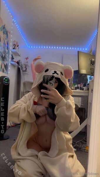 lain.verse Голі Зливи OnlyFans Фото 16