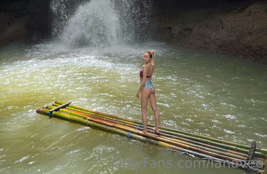 lanavee Голі Зливи OnlyFans Фото 2