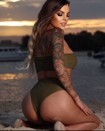 lararose Голі Зливи OnlyFans Фото 13