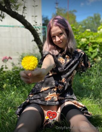 laylaapple Голі Зливи OnlyFans Фото 20