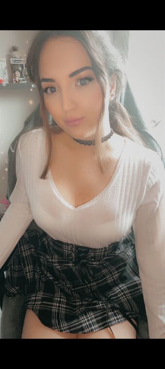 leaah Голі Зливи OnlyFans Фото 7
