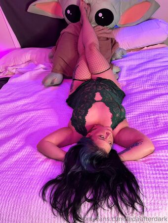 ledaafterdark Голі Зливи OnlyFans Фото 14