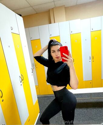 lefreya Голі Зливи OnlyFans Фото 16