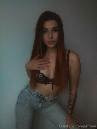 lefreya Голі Зливи OnlyFans Фото 17
