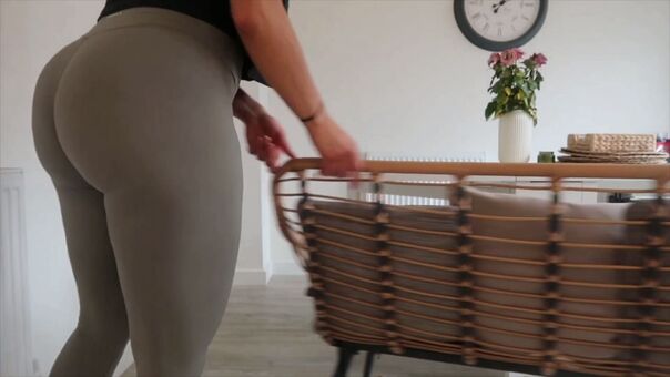 Leila Berisha Голі Зливи OnlyFans Фото 61