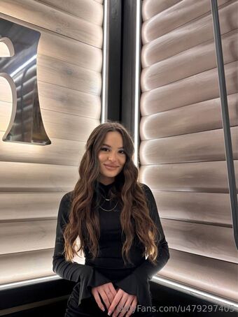 leila_mur