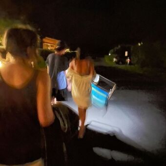 Leilani Azalea Голі Зливи OnlyFans Фото 34