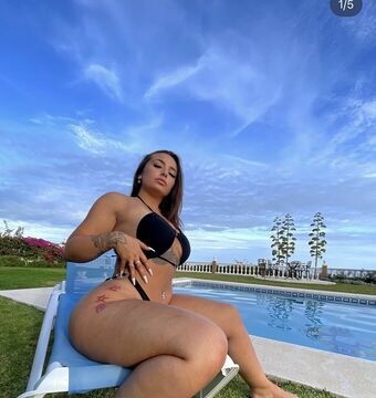 Lele Dev Голі Зливи OnlyFans Фото 3