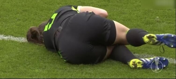 Lena Oberdorf Голі Зливи OnlyFans Фото 17