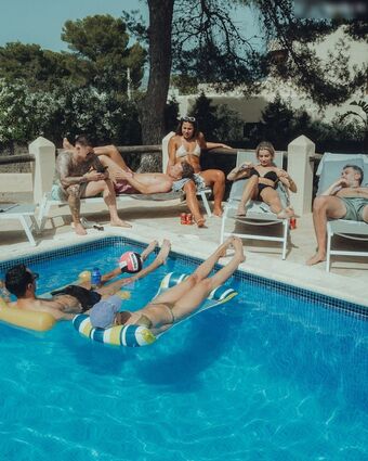 Lena Oberdorf Голі Зливи OnlyFans Фото 30