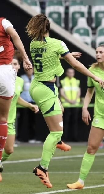 Lena Oberdorf Голі Зливи OnlyFans Фото 34