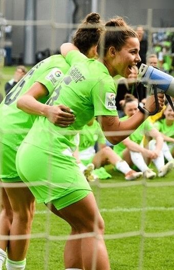 Lena Oberdorf Голі Зливи OnlyFans Фото 37