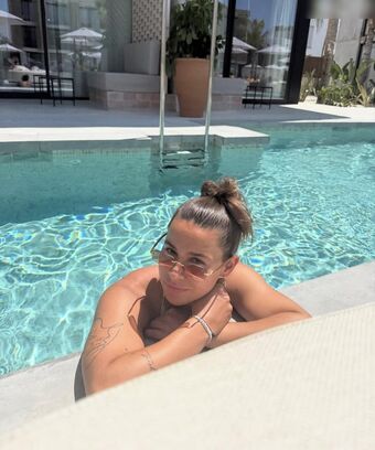 Lena Oberdorf Голі Зливи OnlyFans Фото 43