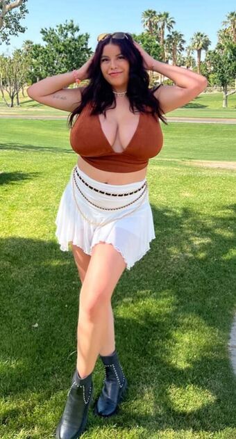 Lenabailey Голі Зливи OnlyFans Фото 5