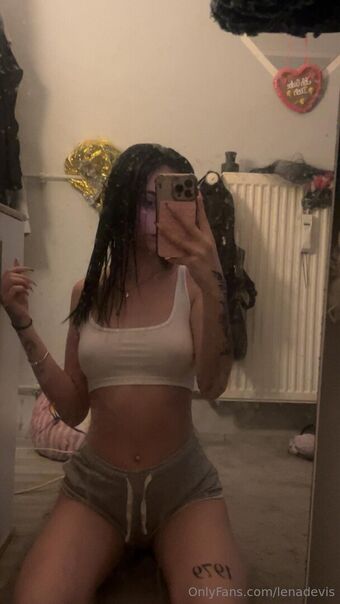 lenadevis Голі Зливи OnlyFans Фото 2