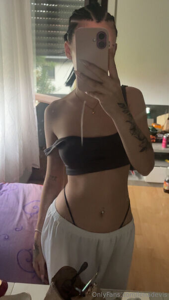 lenadevis Голі Зливи OnlyFans Фото 3