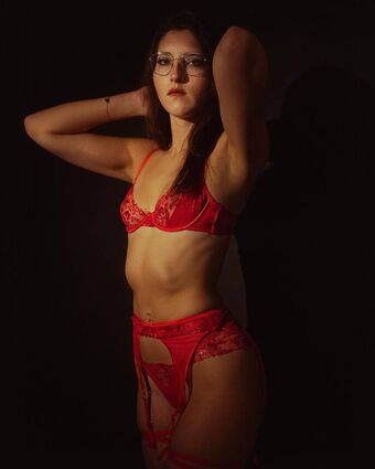 lenahnmn Голі Зливи OnlyFans Фото 8
