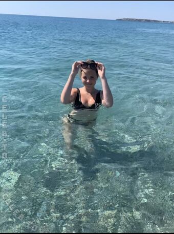 LeoniH Голі Зливи OnlyFans Фото 27