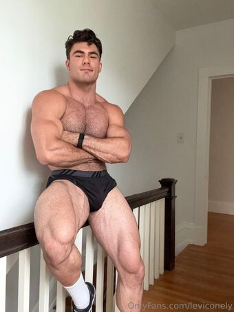 leviconely Голі Зливи OnlyFans Фото 1