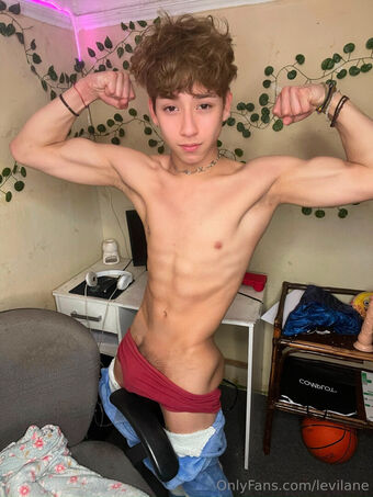levilane Голі Зливи OnlyFans Фото 18
