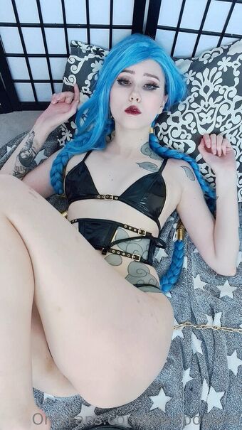 lewdpogomi Голі Зливи OnlyFans Фото 10