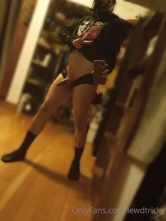 Lewdtricky Голі Зливи OnlyFans Фото 25