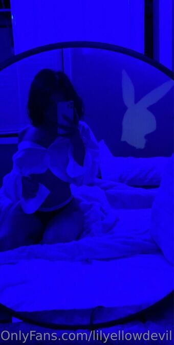 Lilyellowdevil Голі Зливи OnlyFans Фото 6