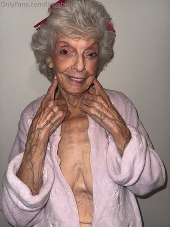 lindahope1939 Голі Зливи OnlyFans Фото 80