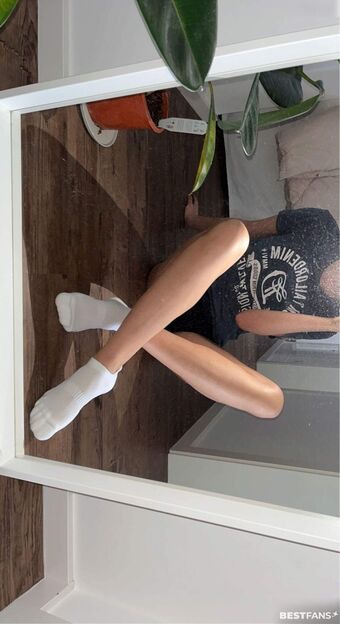 LisaSize39 Голі Зливи OnlyFans Фото 5