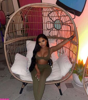 lissythedoll Голі Зливи OnlyFans Фото 23