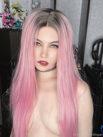 Lisyanfox Голі Зливи OnlyFans Фото 24