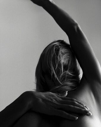 Liya Odesskaya Голі Зливи OnlyFans Фото 10