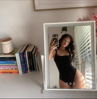 localmiloconsumer Голі Зливи OnlyFans Фото 1