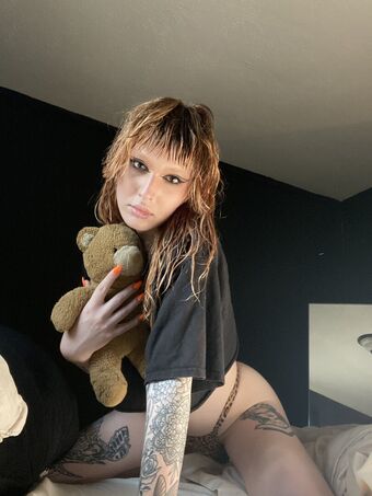 loreleik Голі Зливи OnlyFans Фото 8