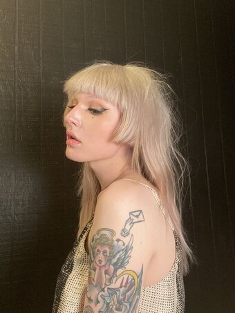 loreleik Голі Зливи OnlyFans Фото 11