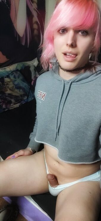 Lostcausekitty Голі Зливи OnlyFans Фото 1