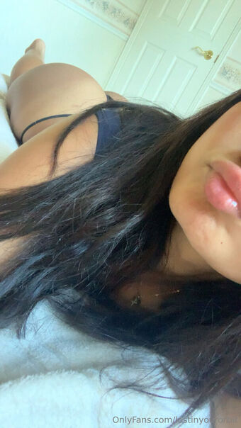 lostinyourorbit Голі Зливи OnlyFans Фото 7