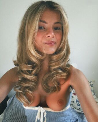 Lotta Голі Зливи OnlyFans Фото 29